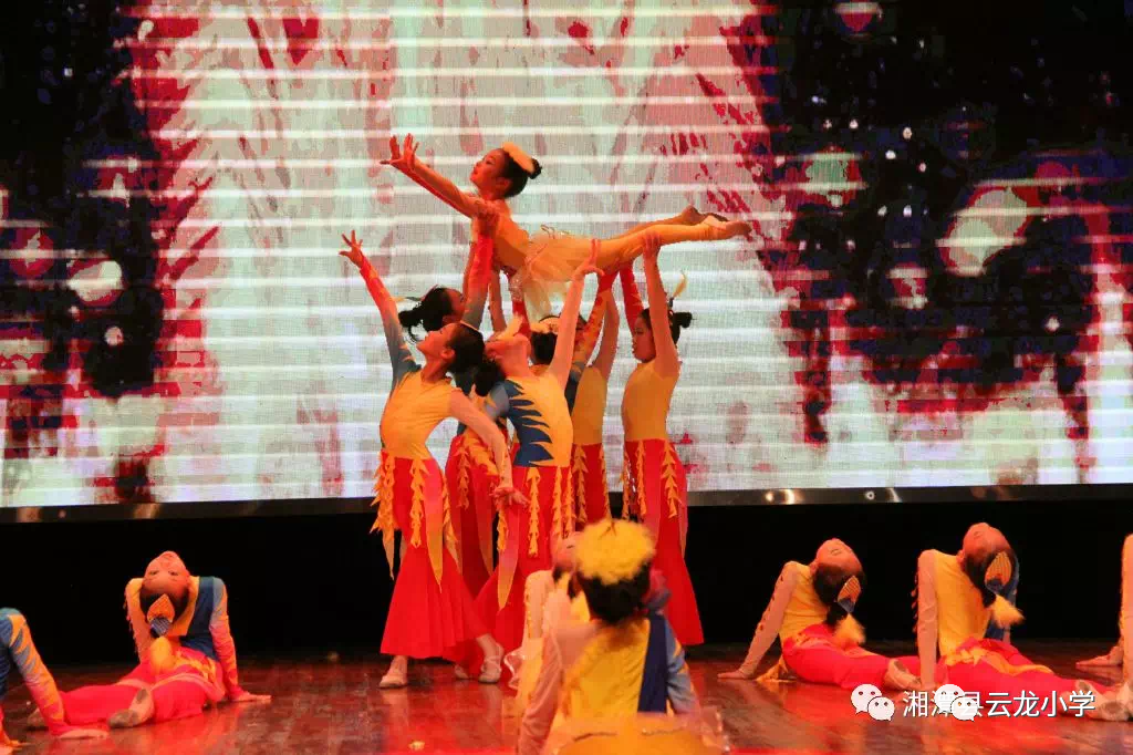 【繽紛社團(tuán)】心有多大舞臺就有多大——民族舞社團(tuán)